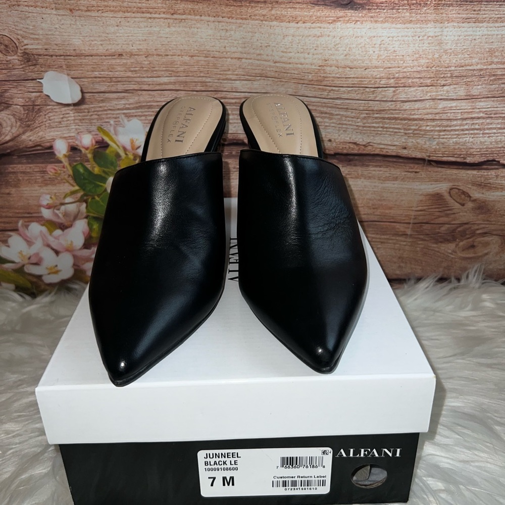 Alfani Junnee Women's Padded Insole Pointed Toe Shoes (Size 7 )